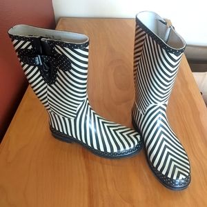 Wide calf stripped rain boots